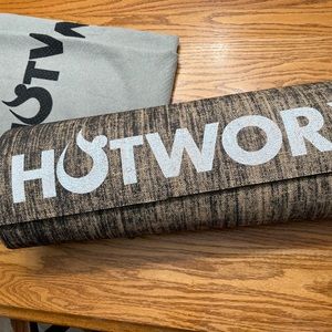 HOTWORX mat and towel